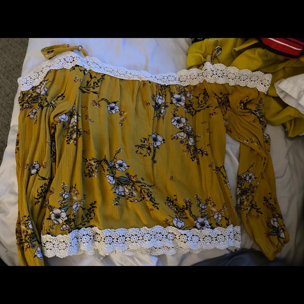 dressy floral laced croptop